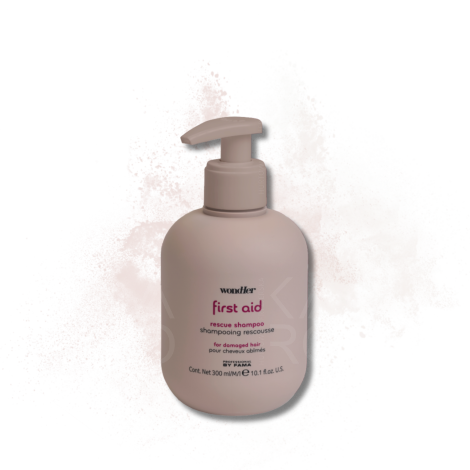 BY FAMA WONDHER First Aid szampon wzmacniający włosy zniszczone 300 ml - 2